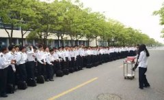 280名男生為唯一女生慶生，不要太幸福